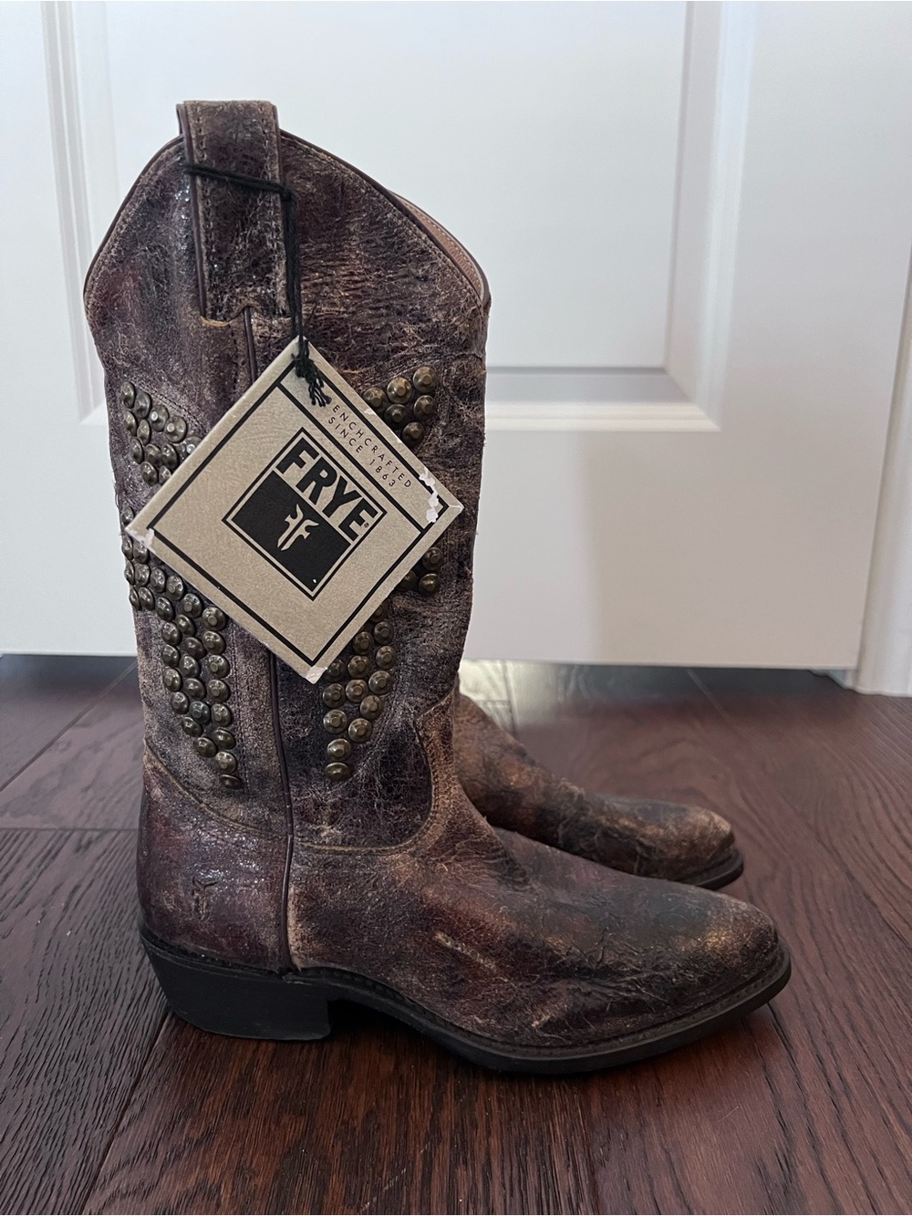 FRYE Billy Hammered Stud Cowboy Boots Size 8.5